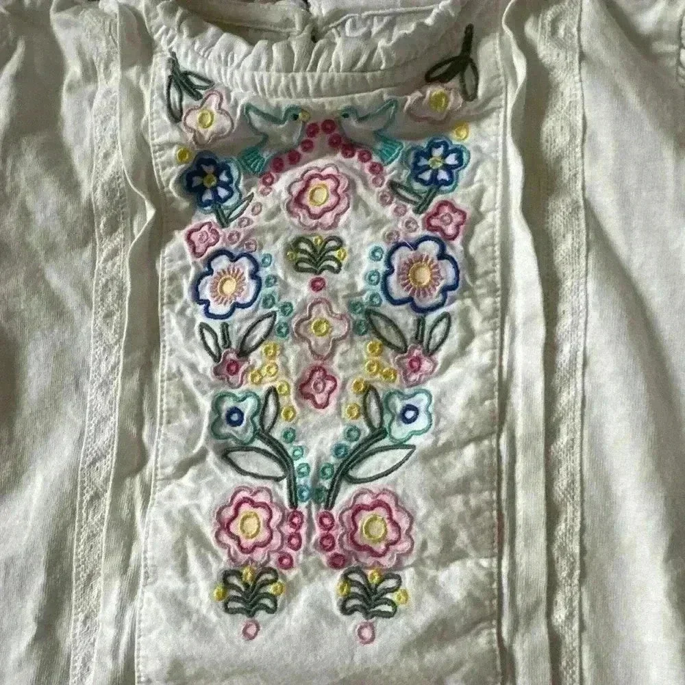 Girl's Mini Boden White Long Sleeve Embroidered Floral Shirt Size 6-7Y